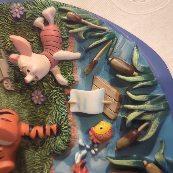 Disney Bradford Exchange Winnie the Pooh 3D Plate - Picture 3 of 6